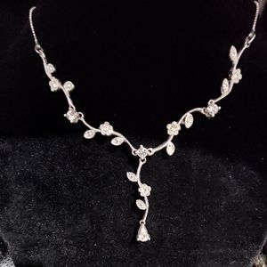 Vintage Avon Lariat Necklace
